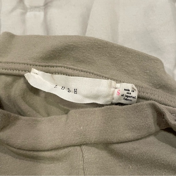 Lush Crop Long Sleeve - Picture 2 of 3